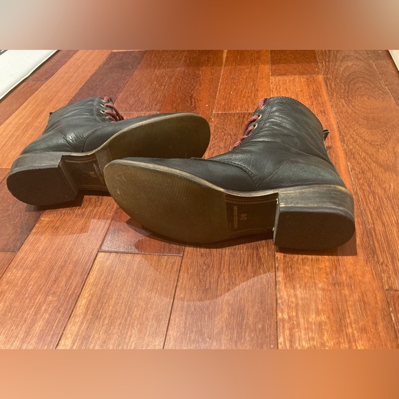 VINTAGE BLACK LEATHER COMBAT BOOTS 38 EU - Picture 5 of 5